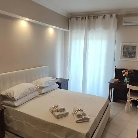 فندق مبيت وإفطار Gioiarooms تراني